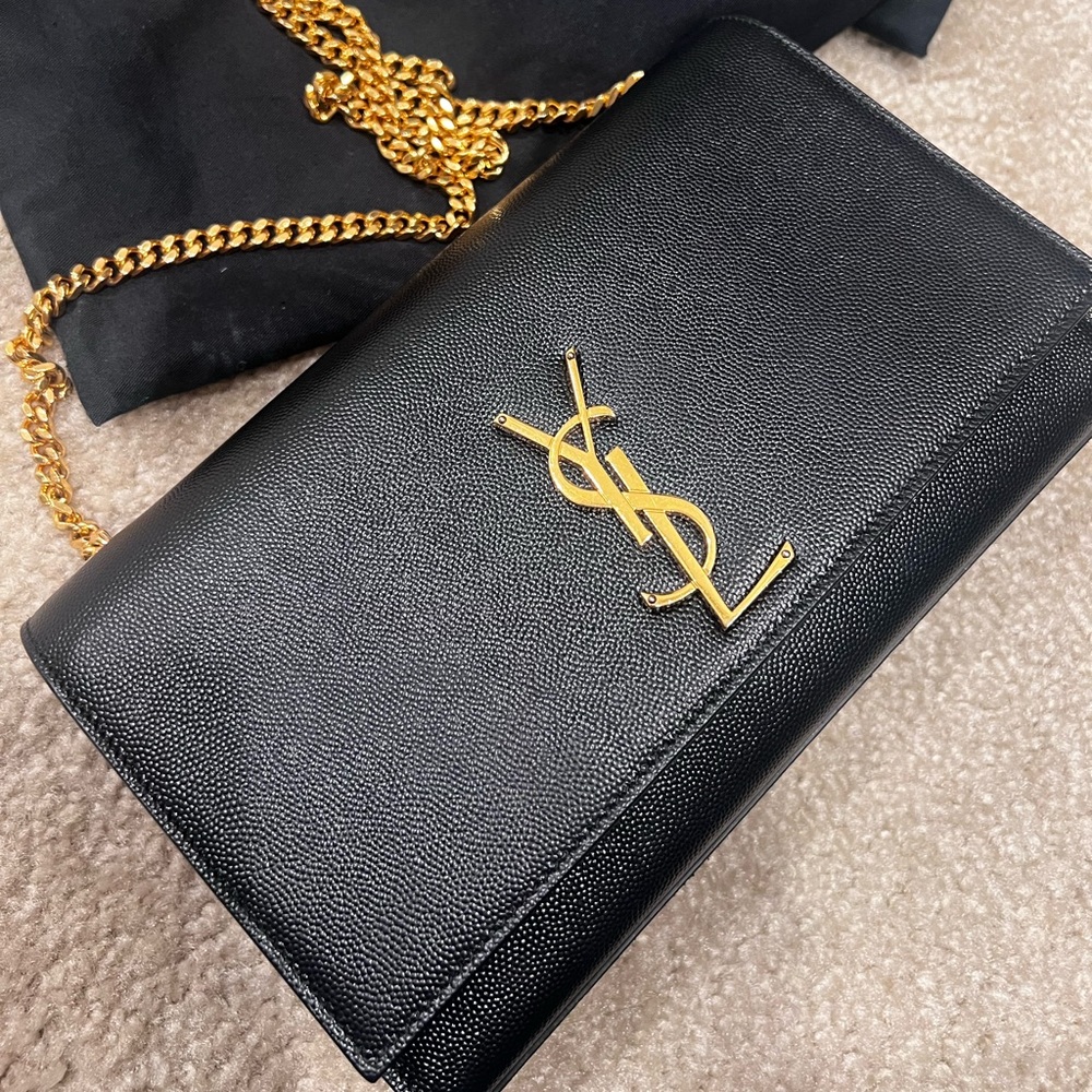 KATE MEDIUM IN GRAIN DE POUDRE EMBOSSED LEATHER